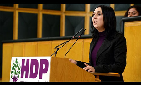 el partido pro-kurdo HDP: La masacre de Kobani demuestra el respaldo de Ankara a Daesh